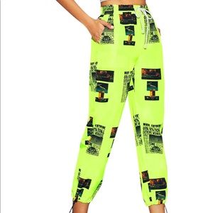 Gravitational joggers